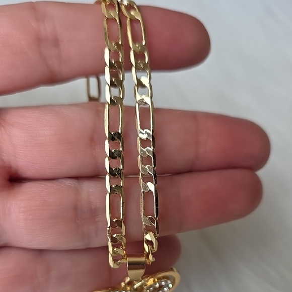 Gold Infinity Pendant Necklace,Gold plated, excellent quality, daily use - Picture 3 of 3